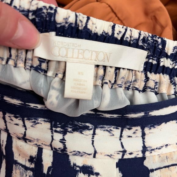 Silky patterned skirt - Picture 3 of 3